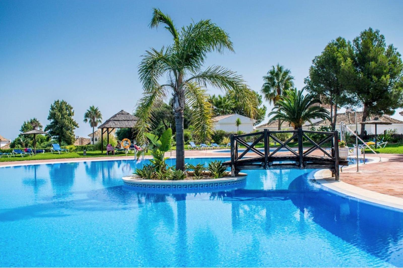 Duquesa Suites Golf And Garden Castillo de Sabinillas Dış mekan fotoğraf
